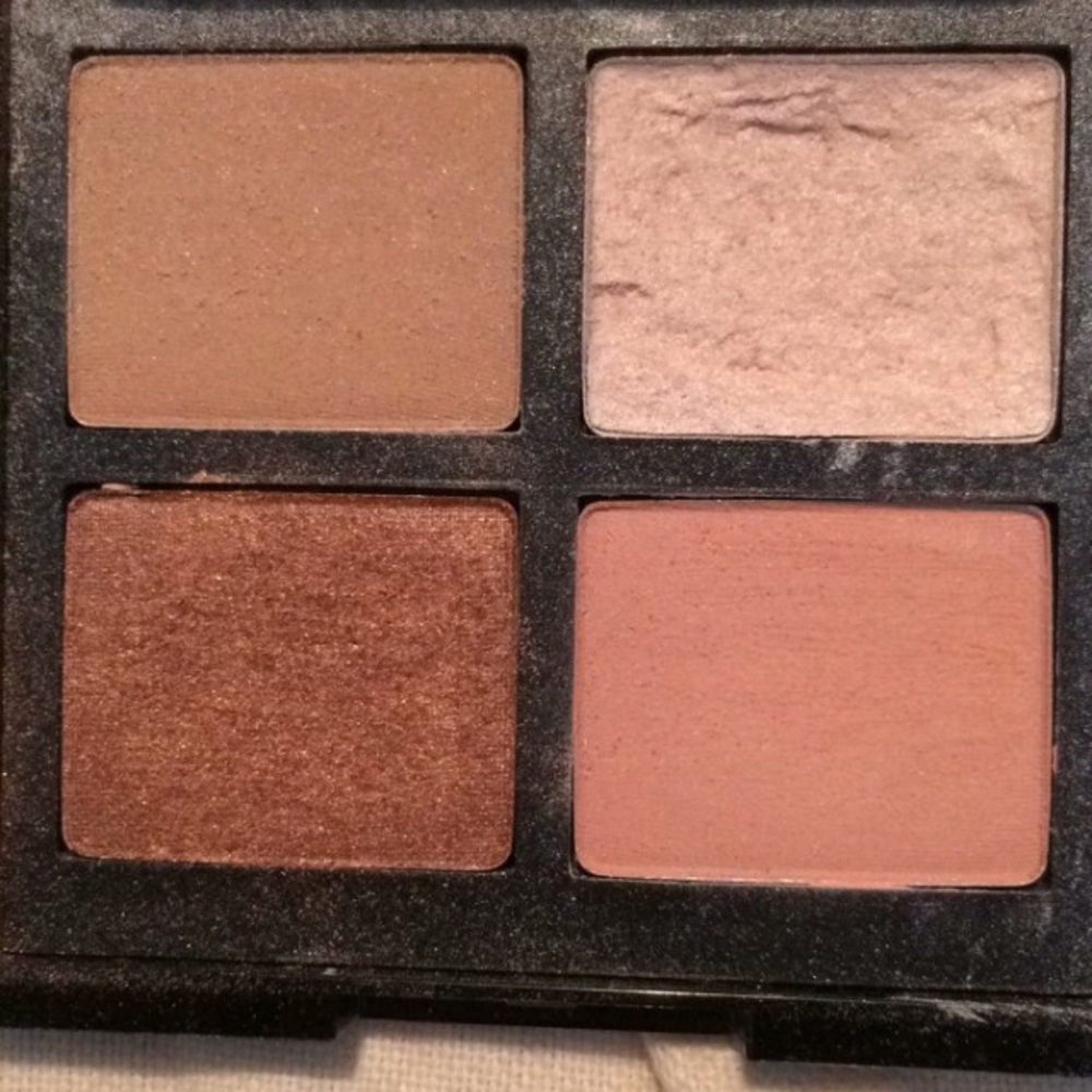 Makeup - Picture 3 of 4